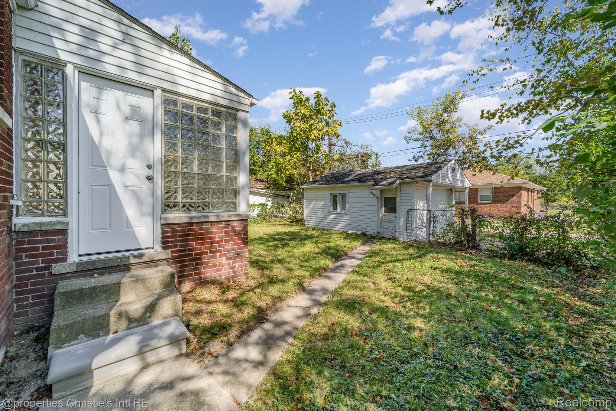 5200 Lodewyck Street