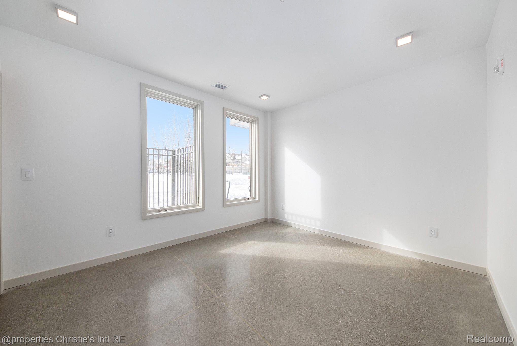 1454 Townsend 26