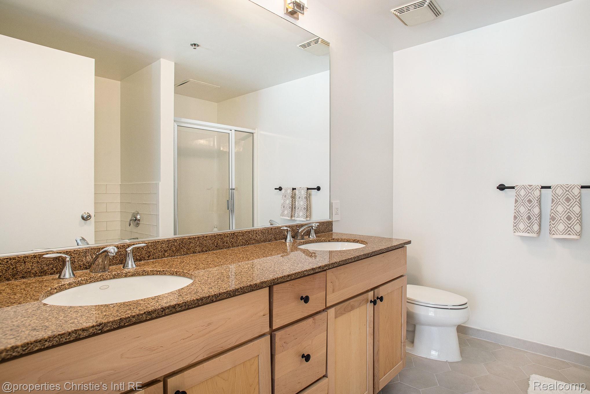 3670 WOODWARD Avenue 205