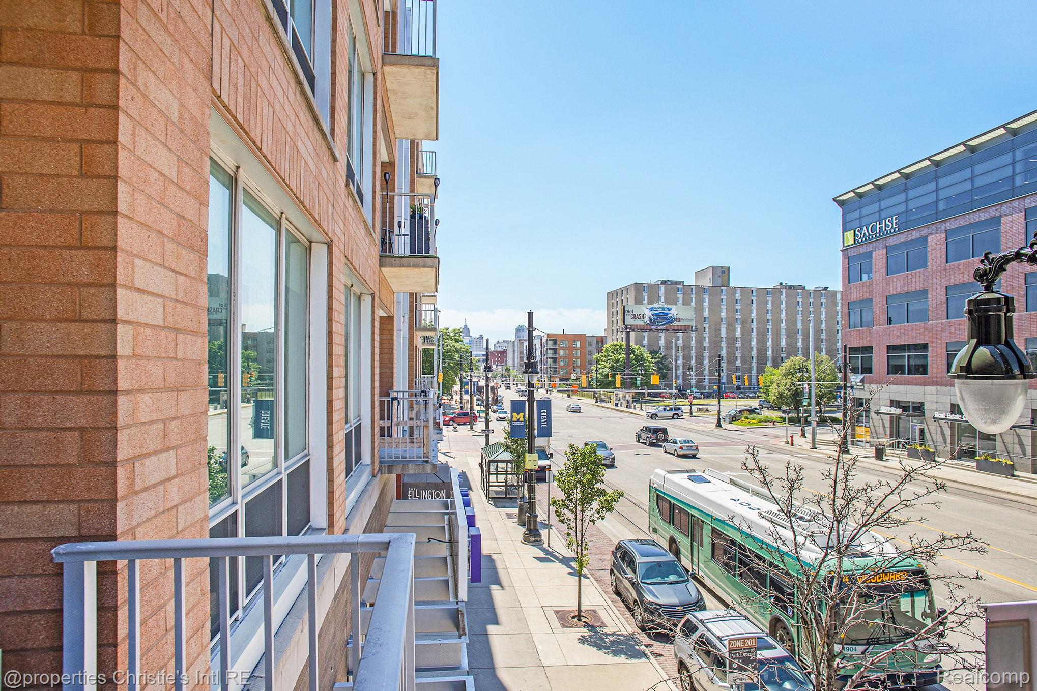 3670 WOODWARD Avenue 205