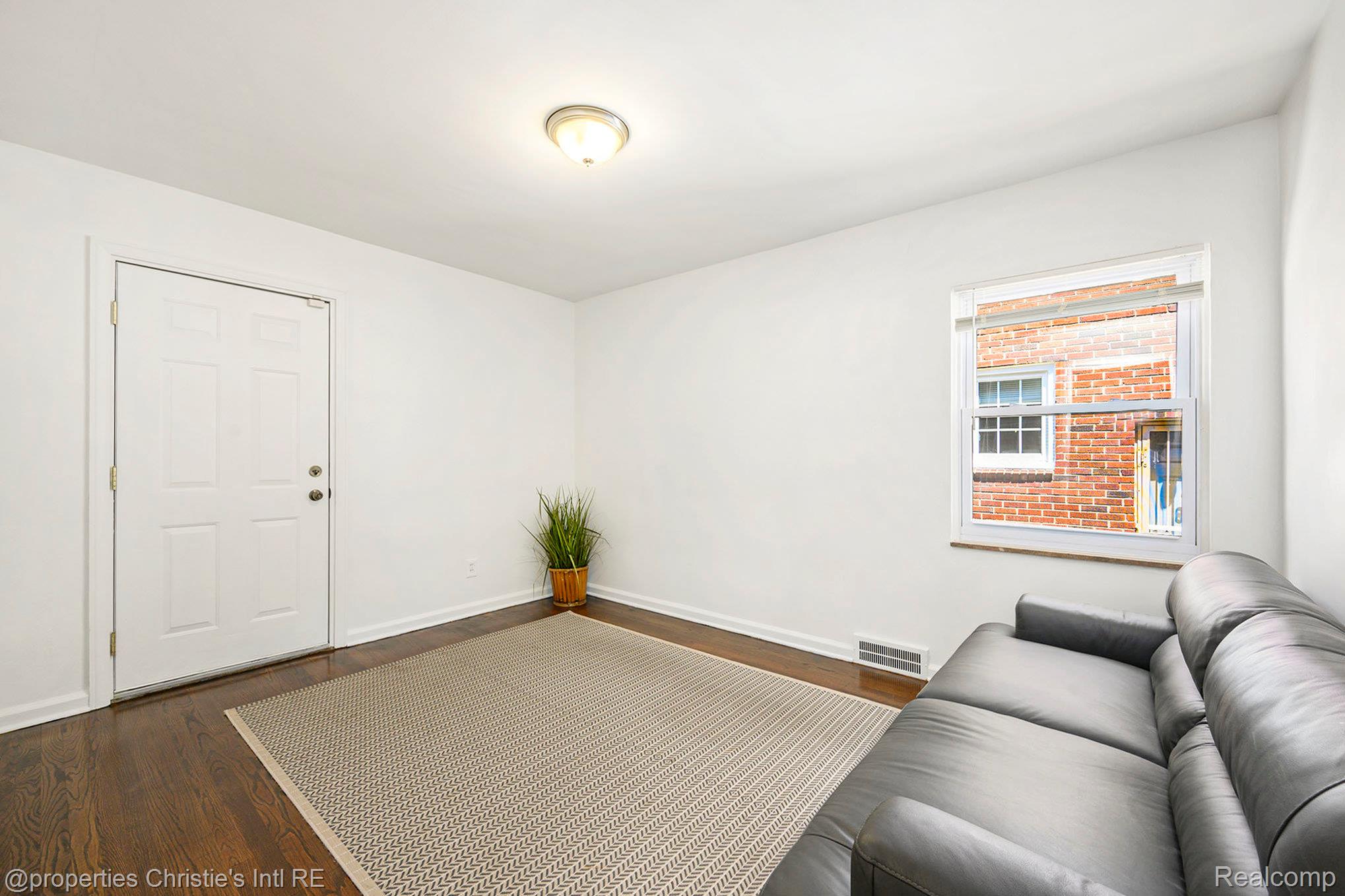 18661 Stoepel Street