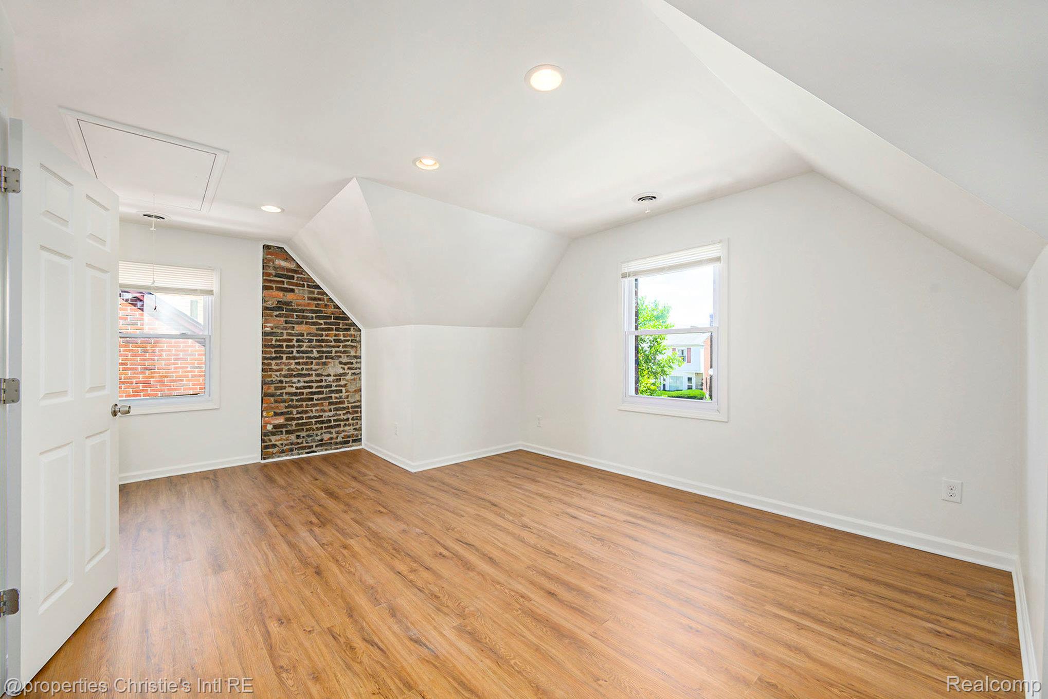 18661 Stoepel Street