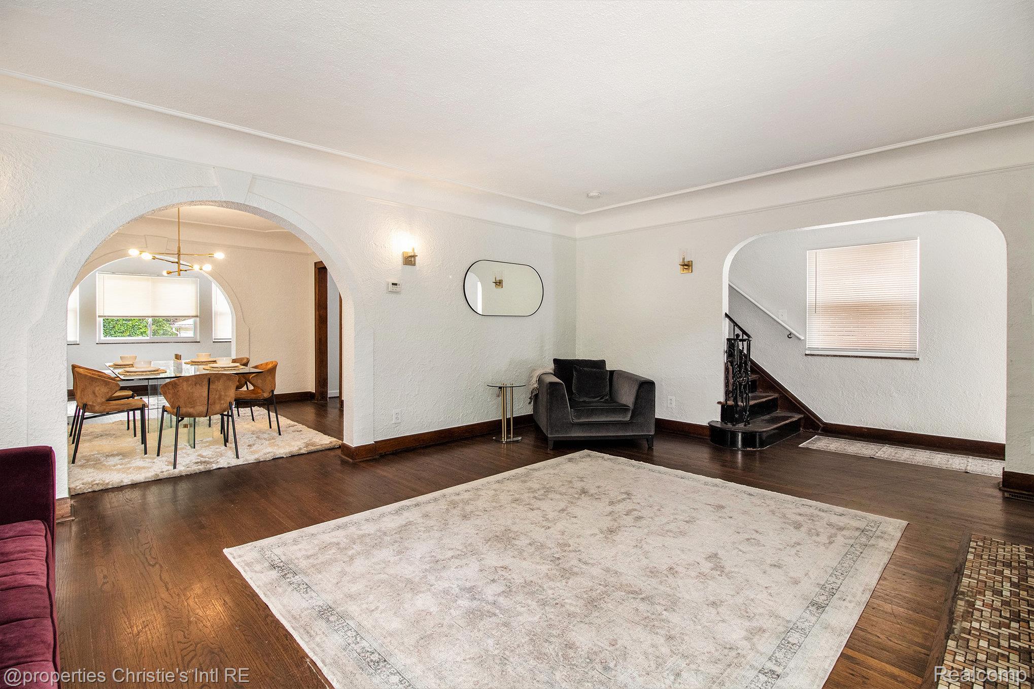 17585 Wisconsin Street