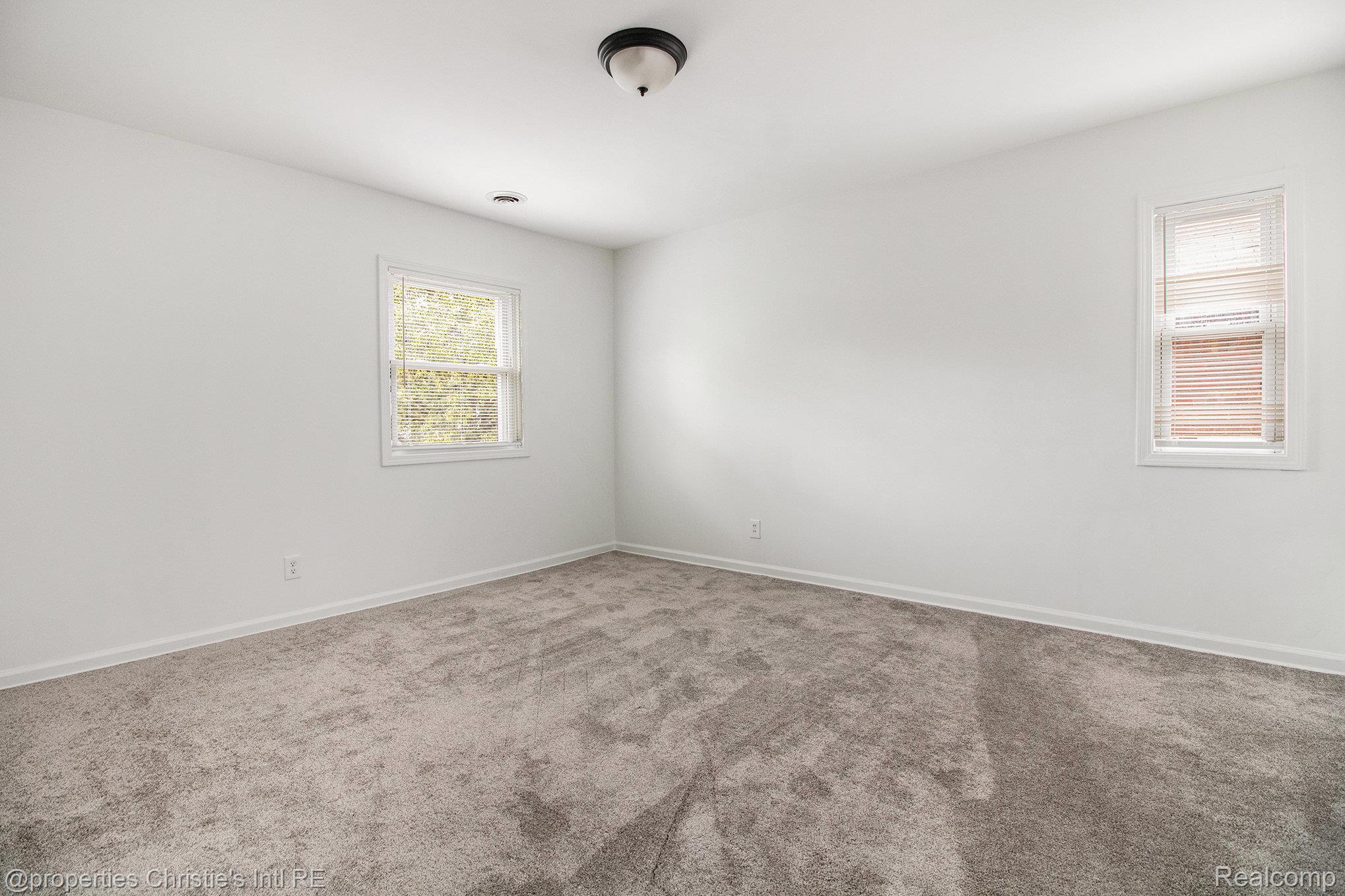 17585 Wisconsin Street