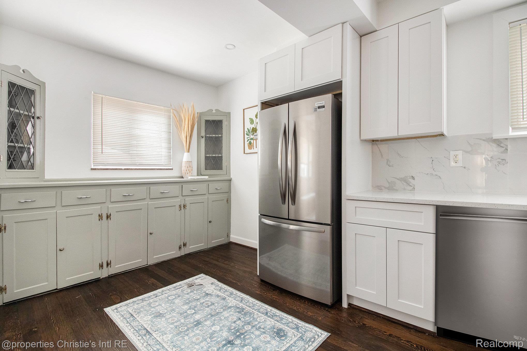 17585 Wisconsin Street