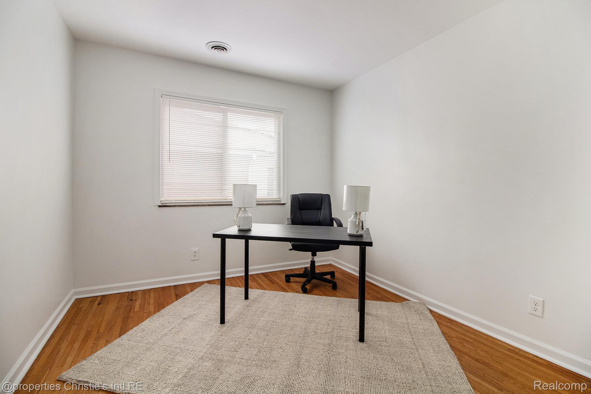 17585 Wisconsin Street