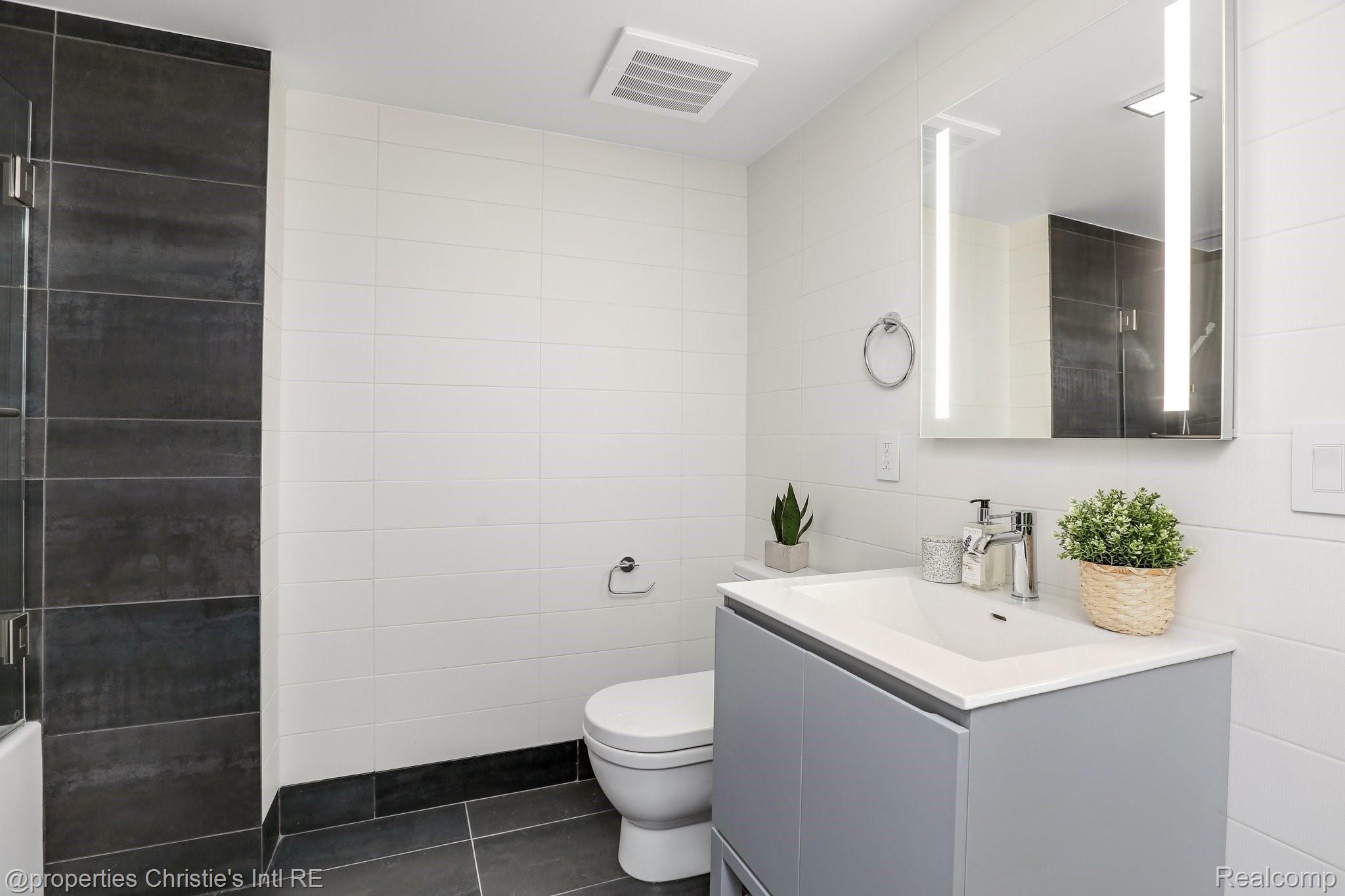 1454 TOWNSEND Street 405