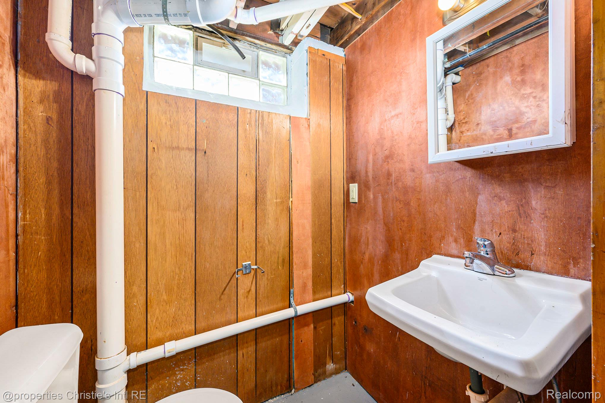 18661 Stoepel Street