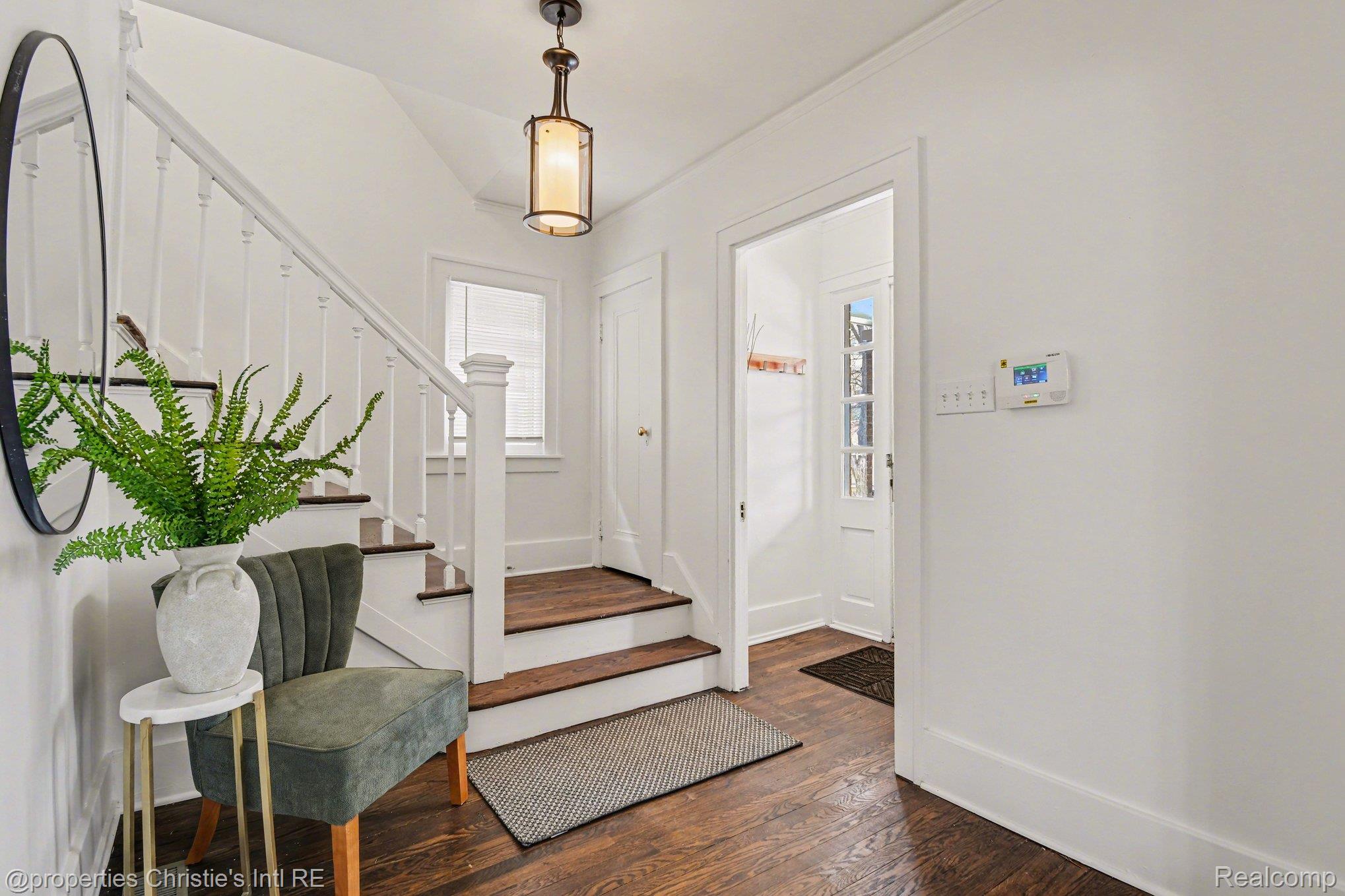 3873 Iroquois Street