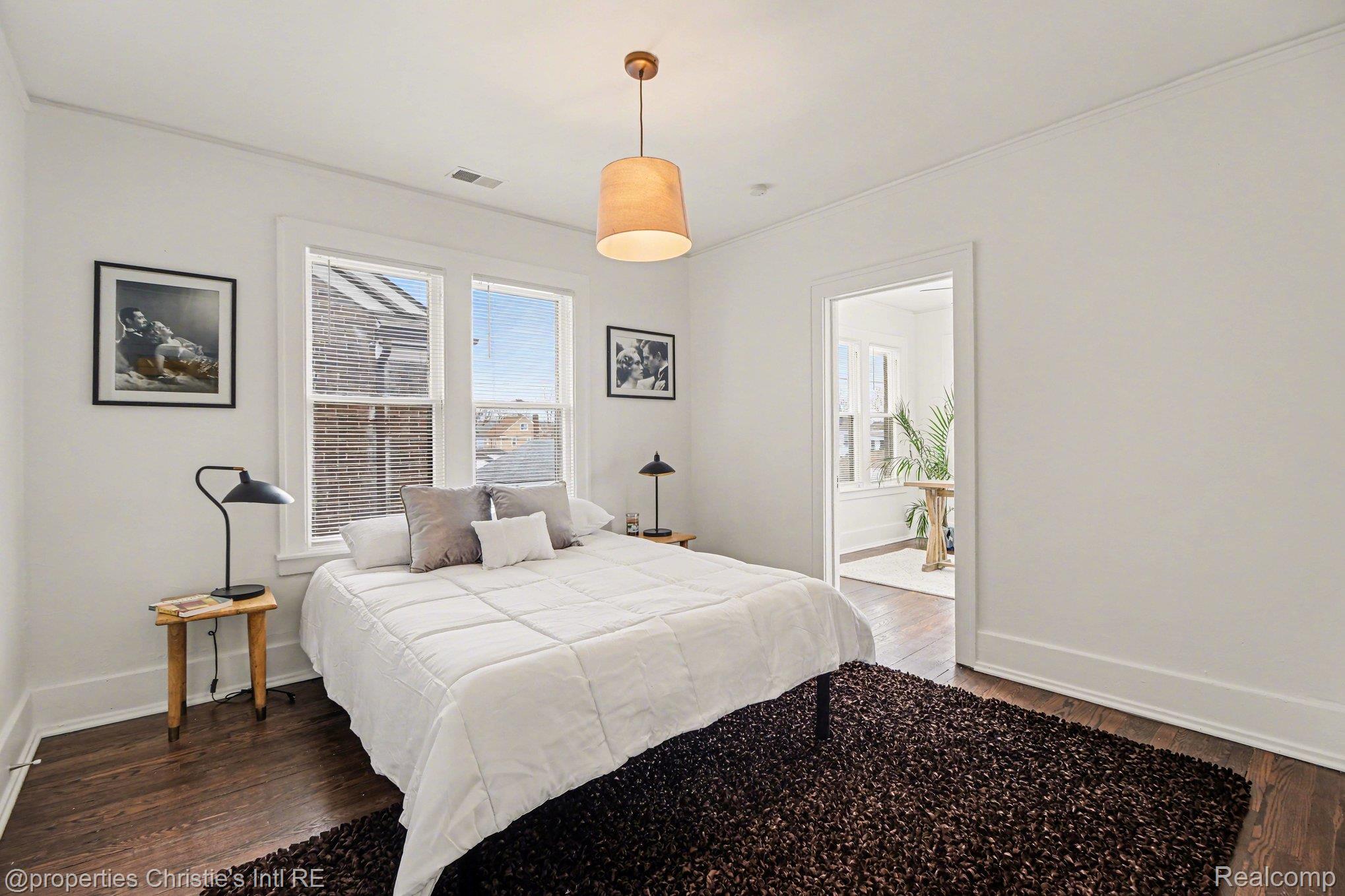 3873 Iroquois Street