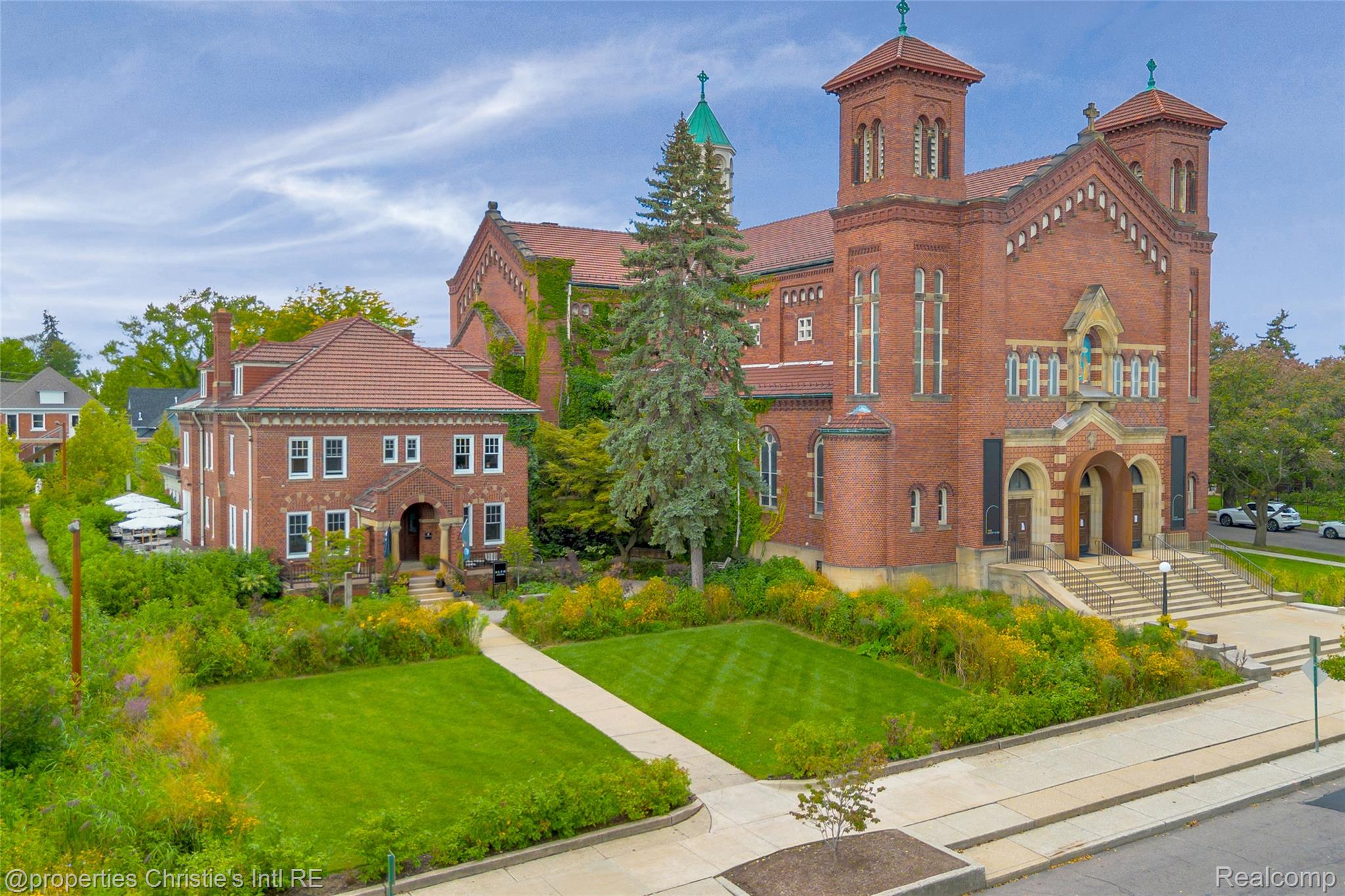 3873 Iroquois Street