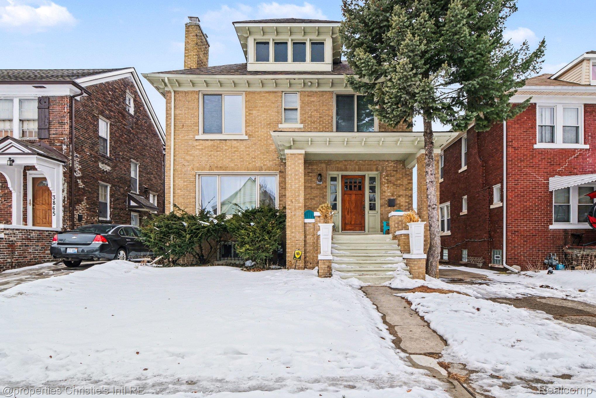 3873 Iroquois Street
