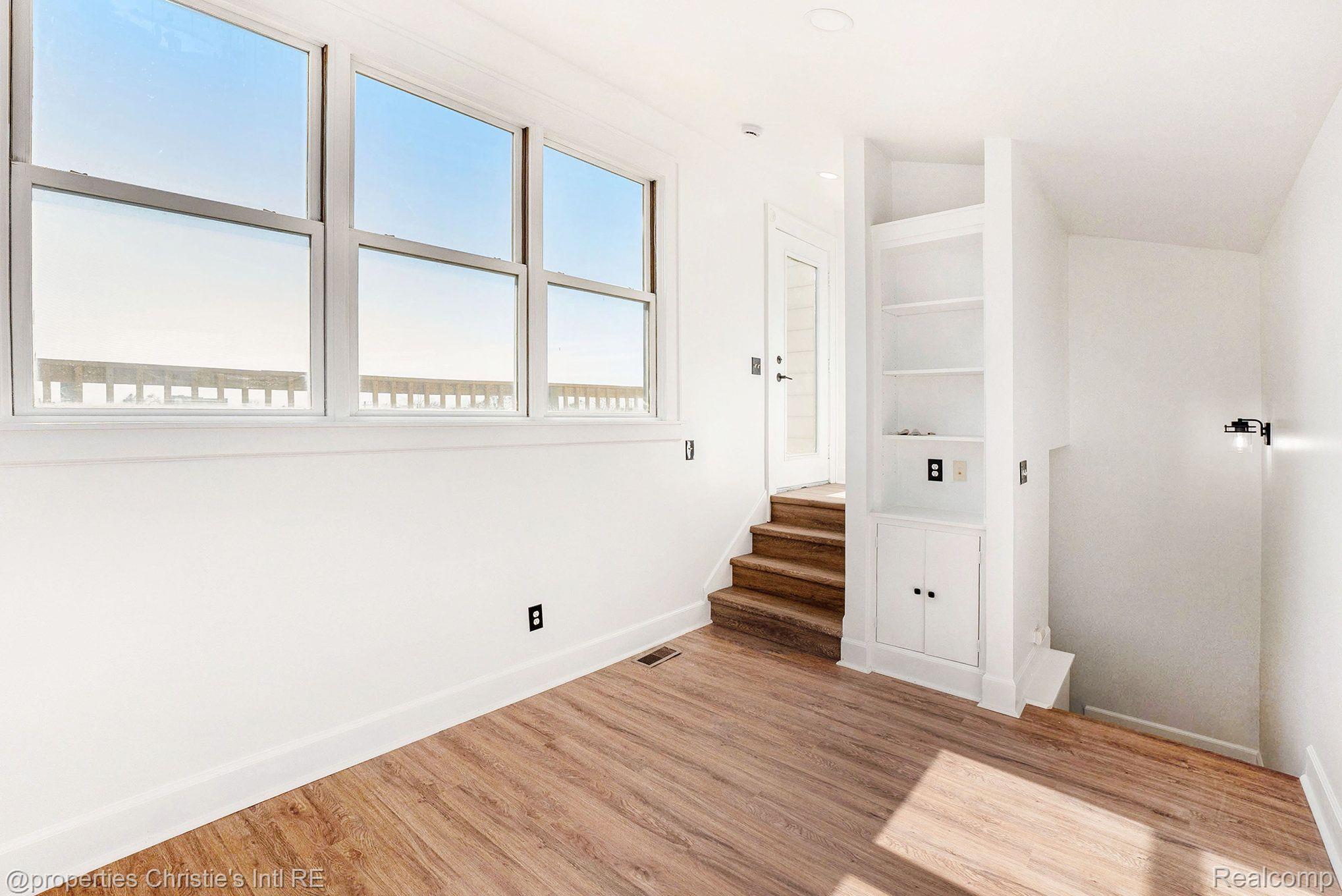 8820 JOSEPH CAMPAU Street 3