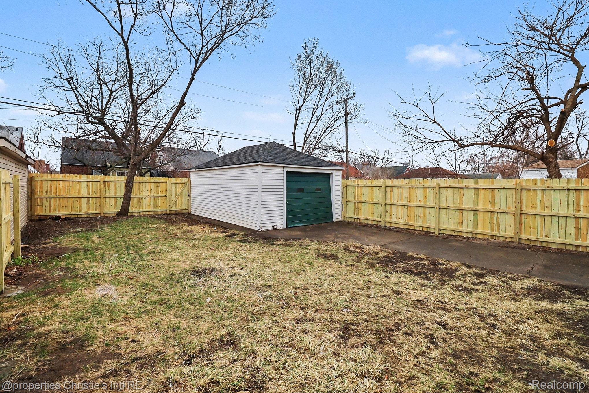 18300 Mendota Street