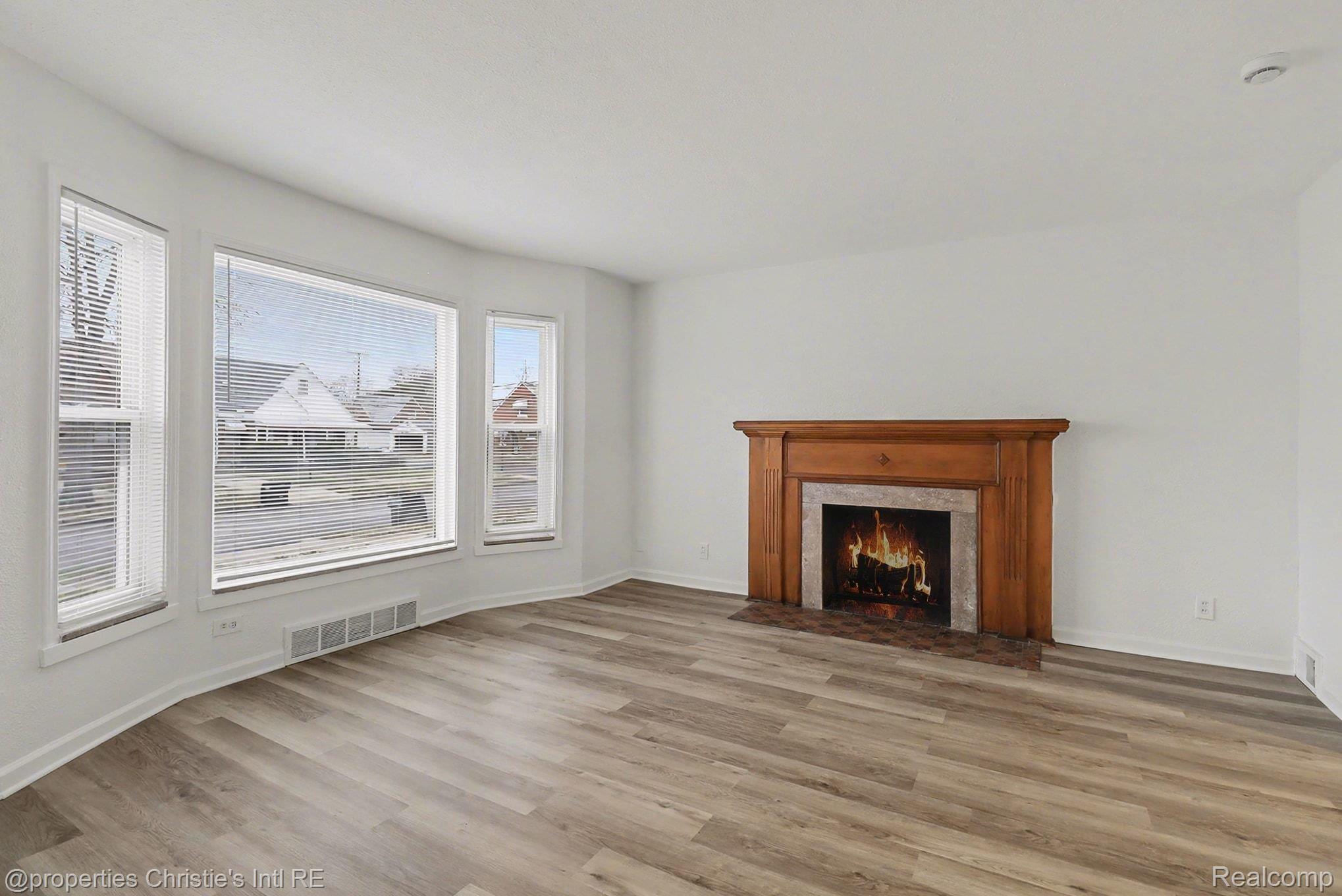 18300 Mendota Street