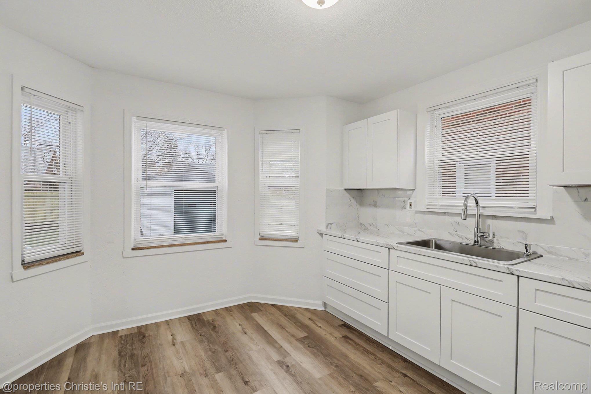 18300 Mendota Street