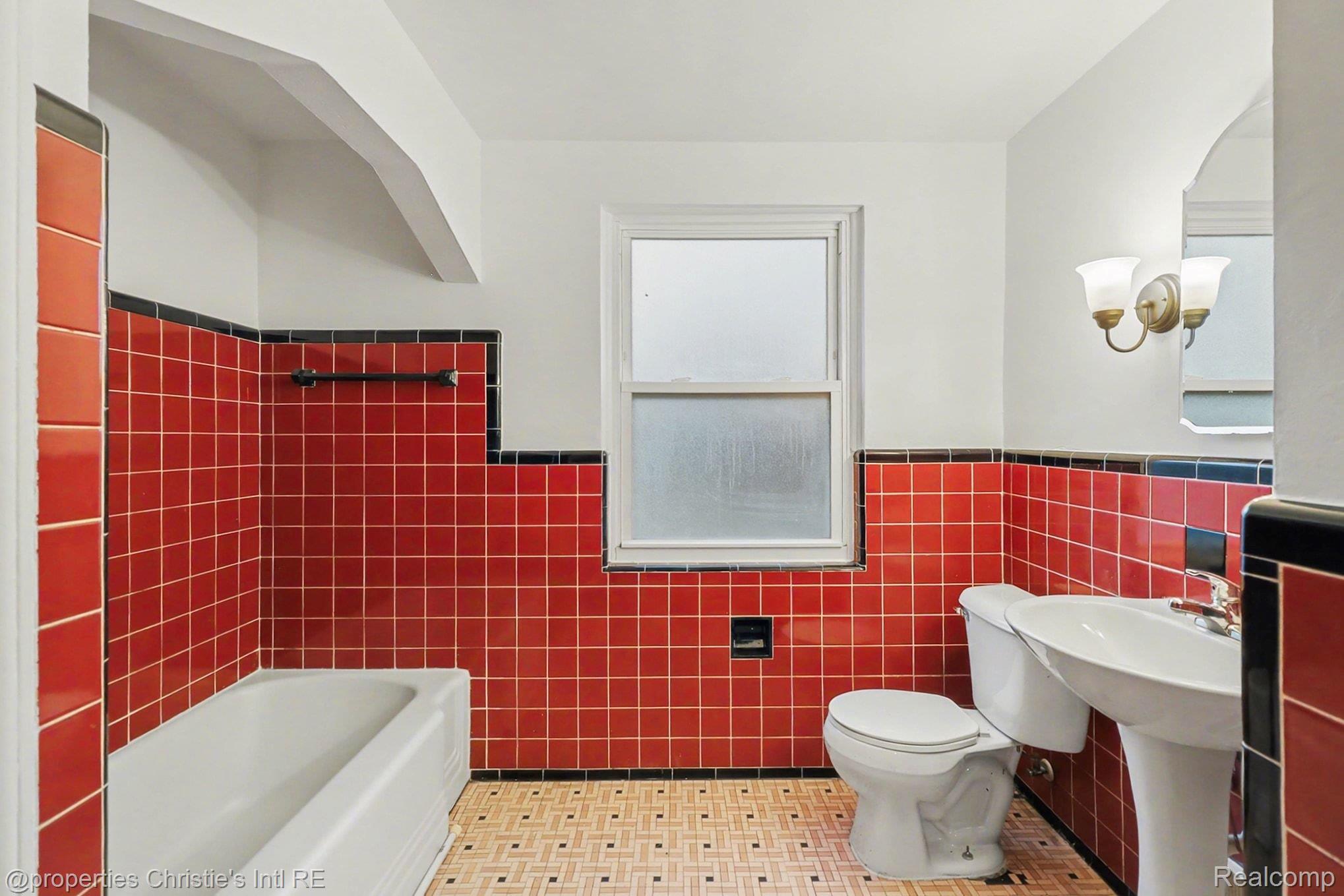 18300 Mendota Street