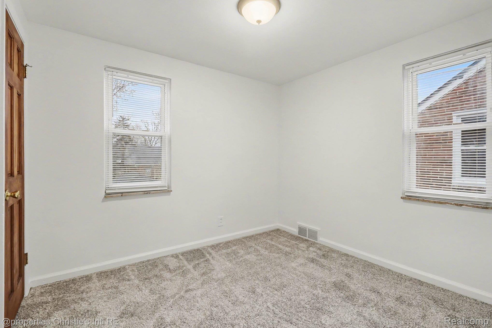 18300 Mendota Street