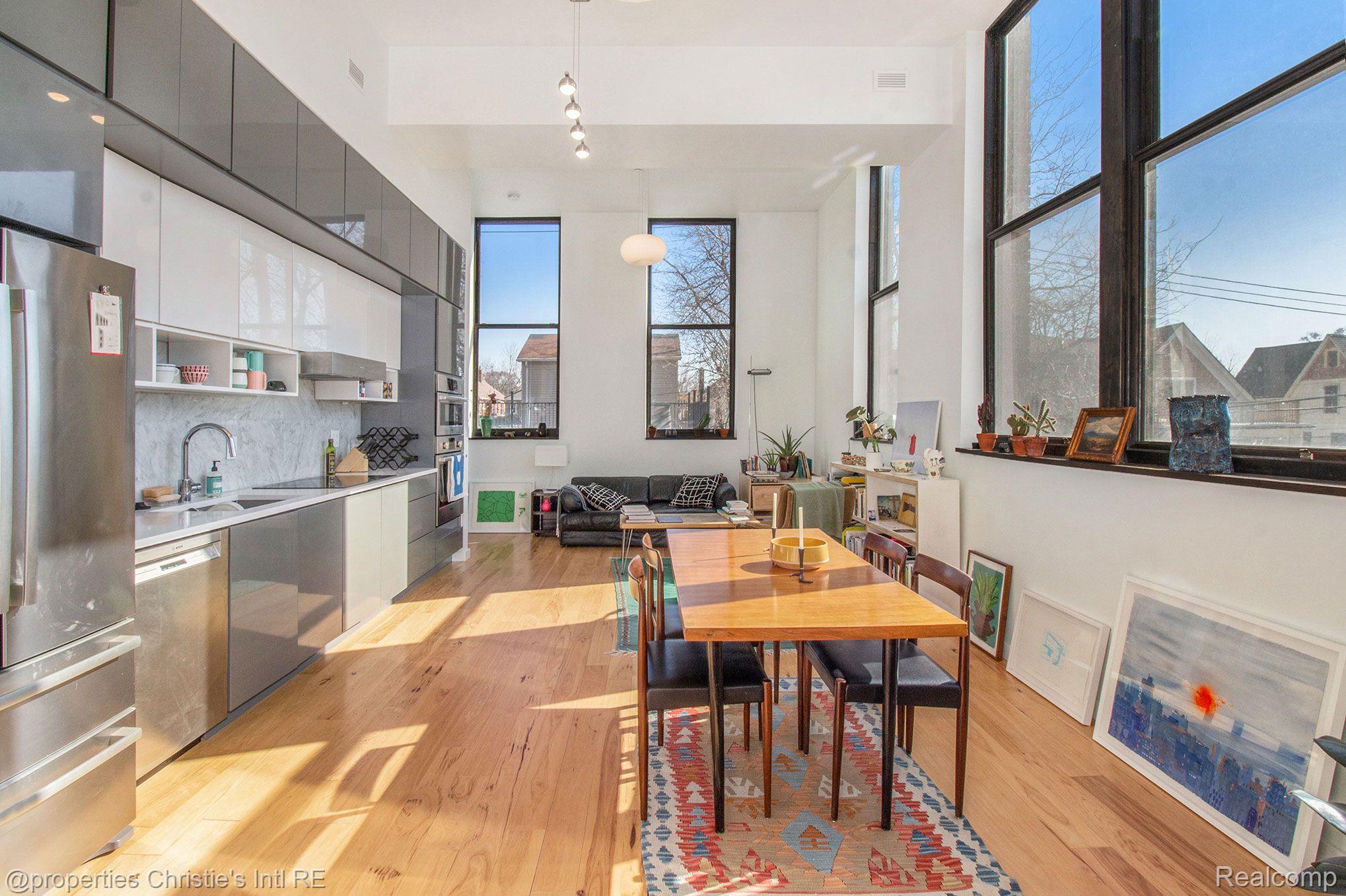 1454 TOWNSEND Street 202