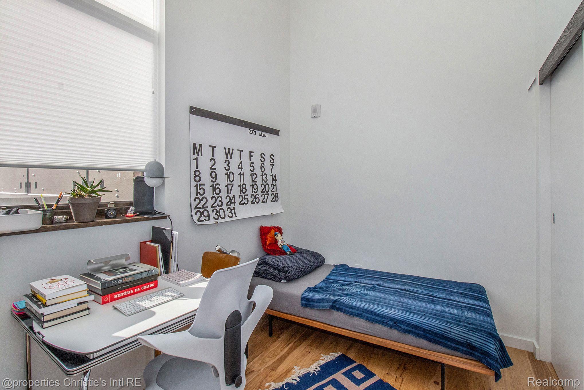 1454 TOWNSEND Street 202