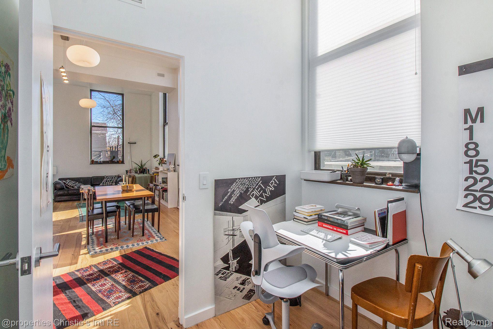 1454 TOWNSEND Street 202