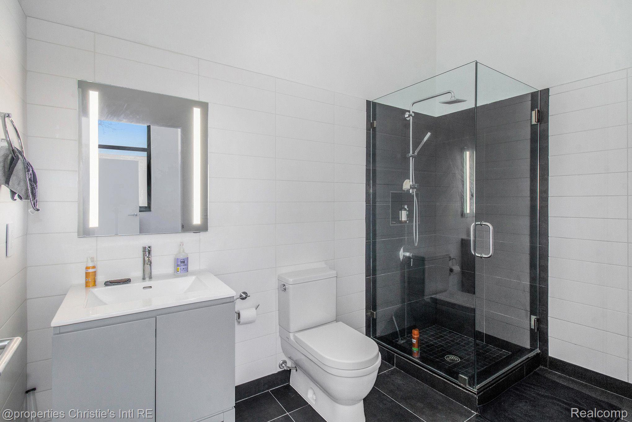 1454 TOWNSEND Street 202