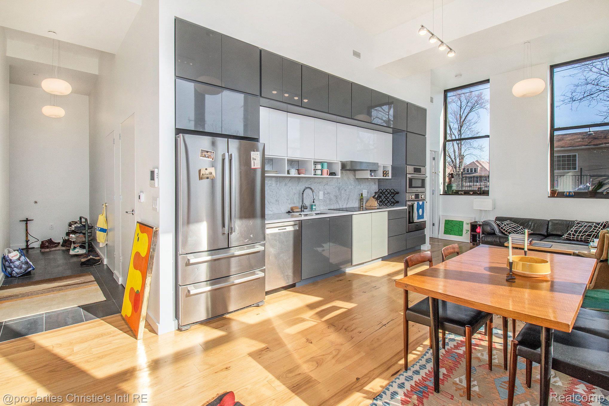 1454 TOWNSEND Street 202