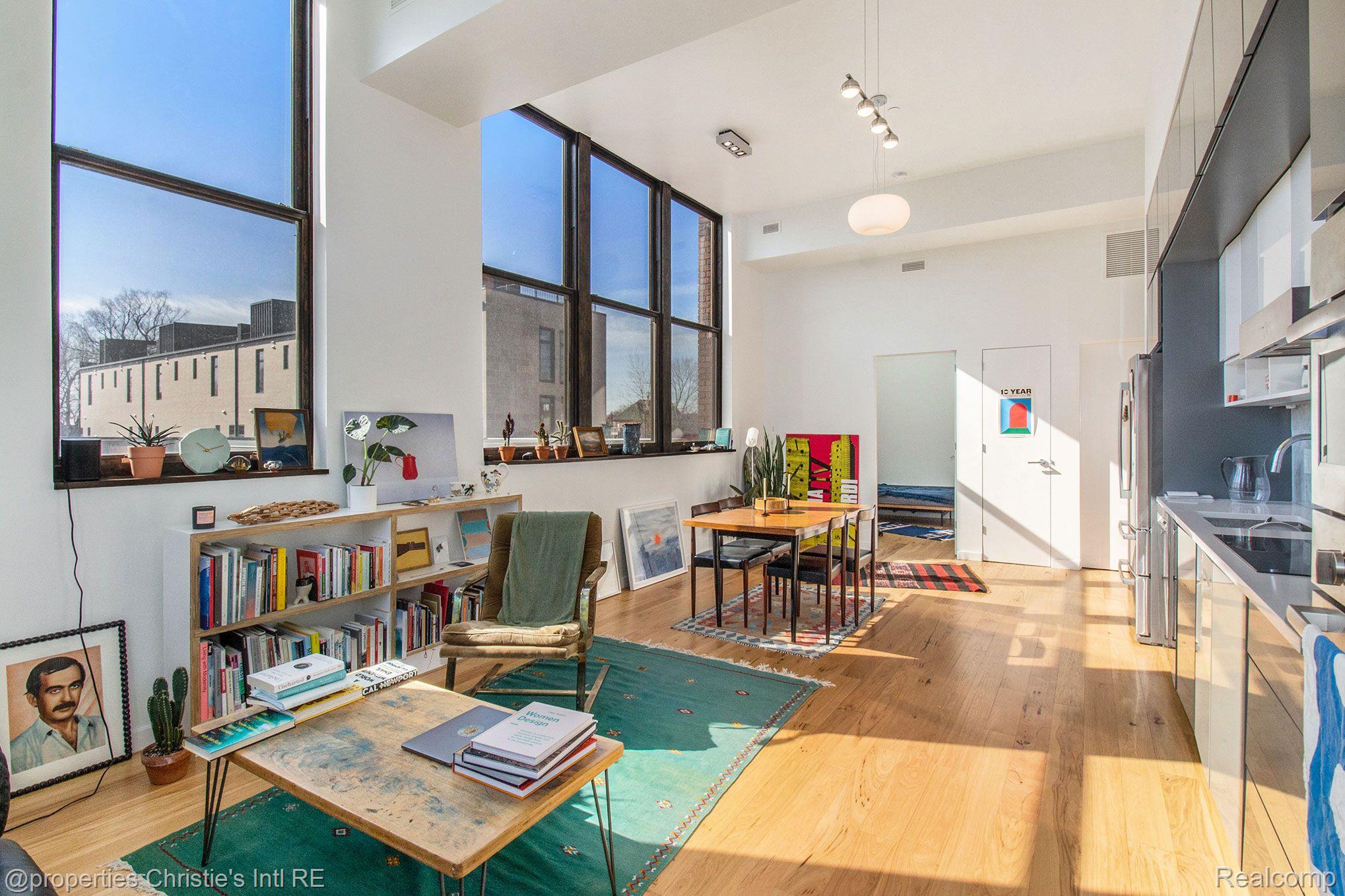 1454 TOWNSEND Street 202