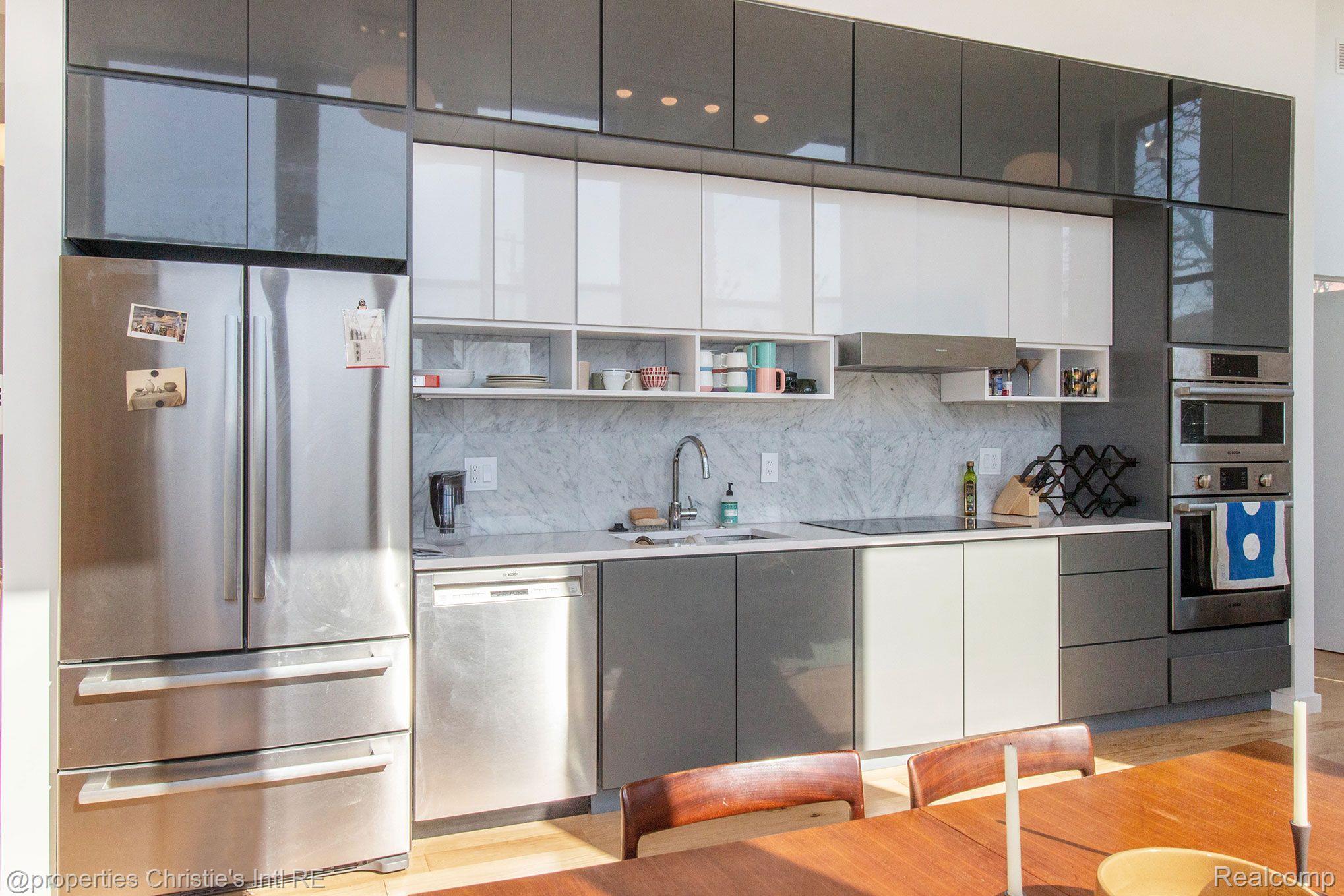 1454 TOWNSEND Street 202