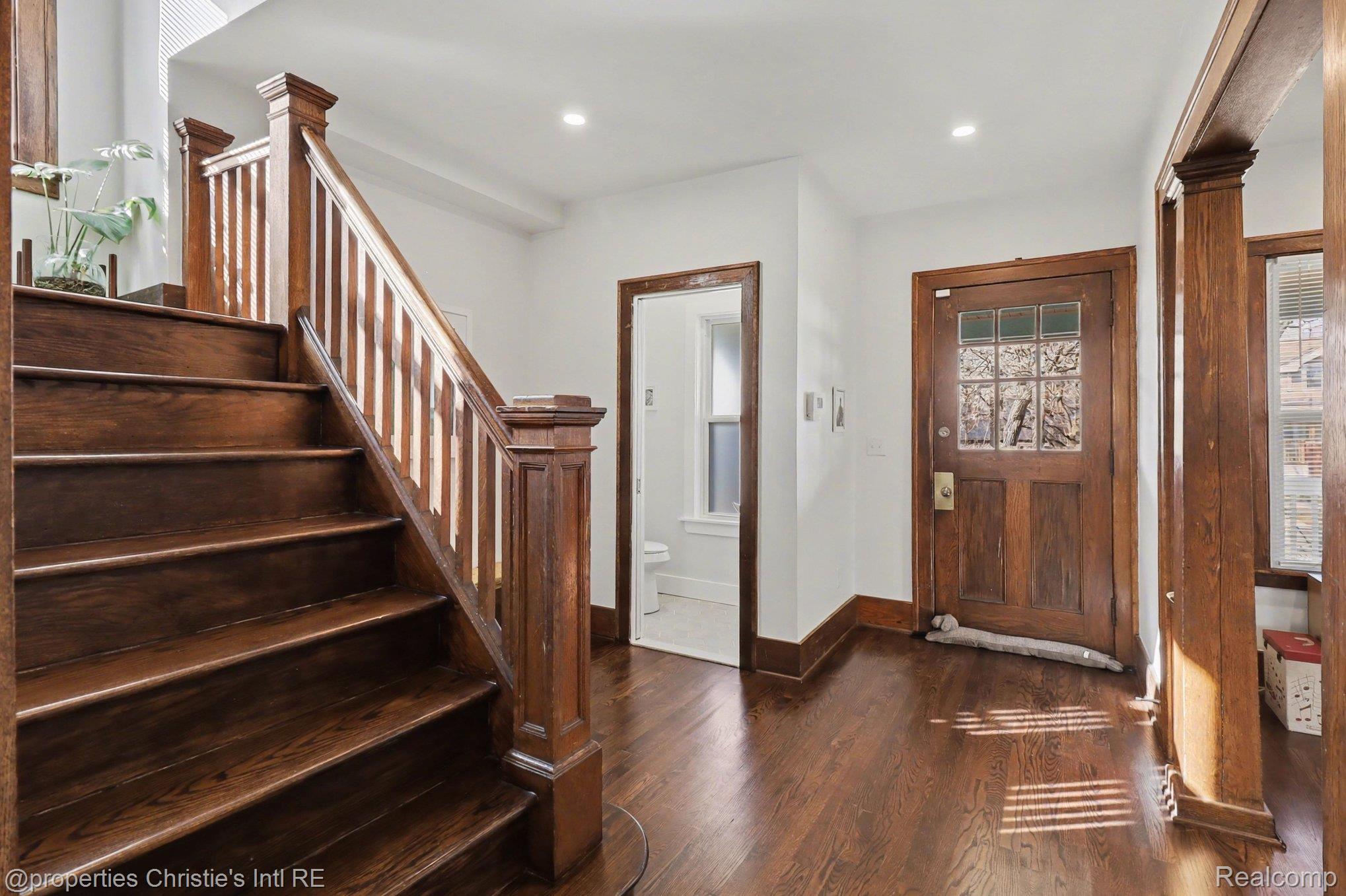 3466 FISCHER Street