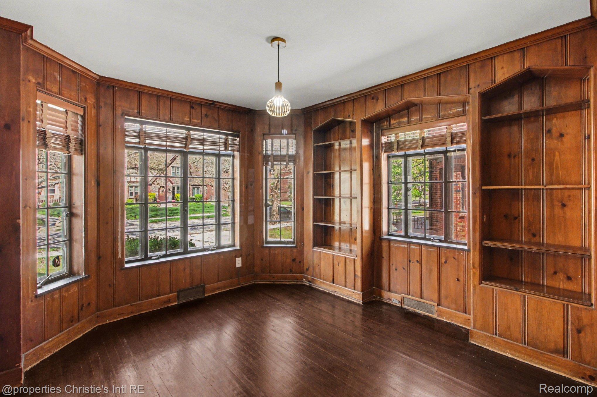 18944 Warrington Drive