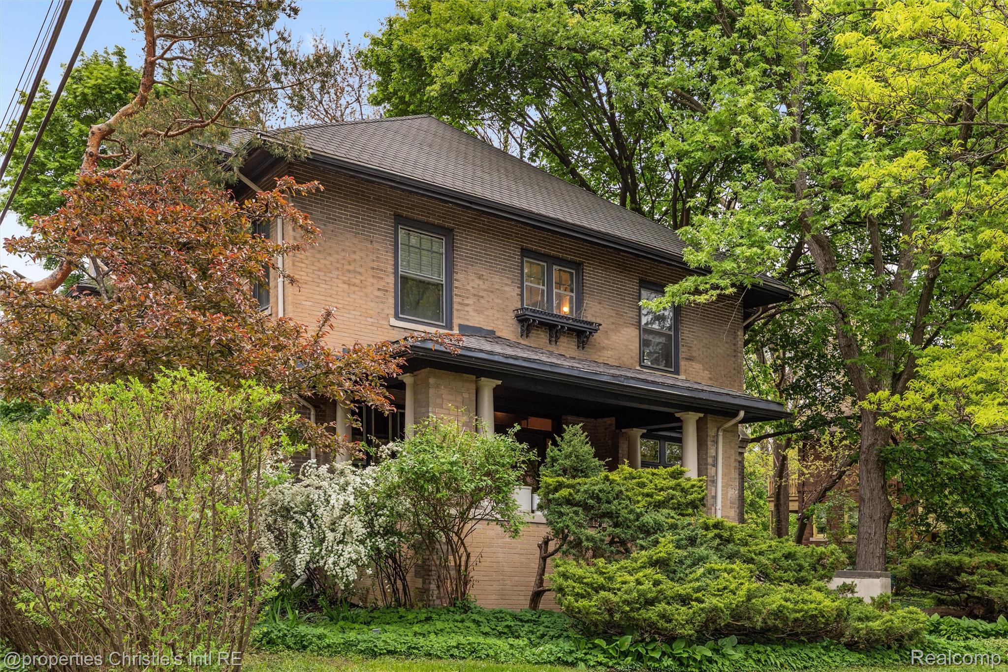 36 Longfellow Street