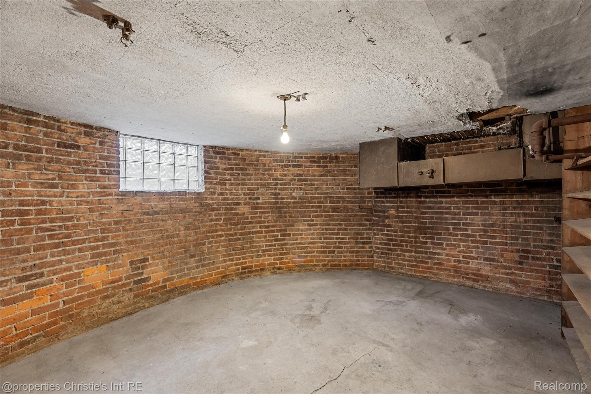 36 Longfellow Street