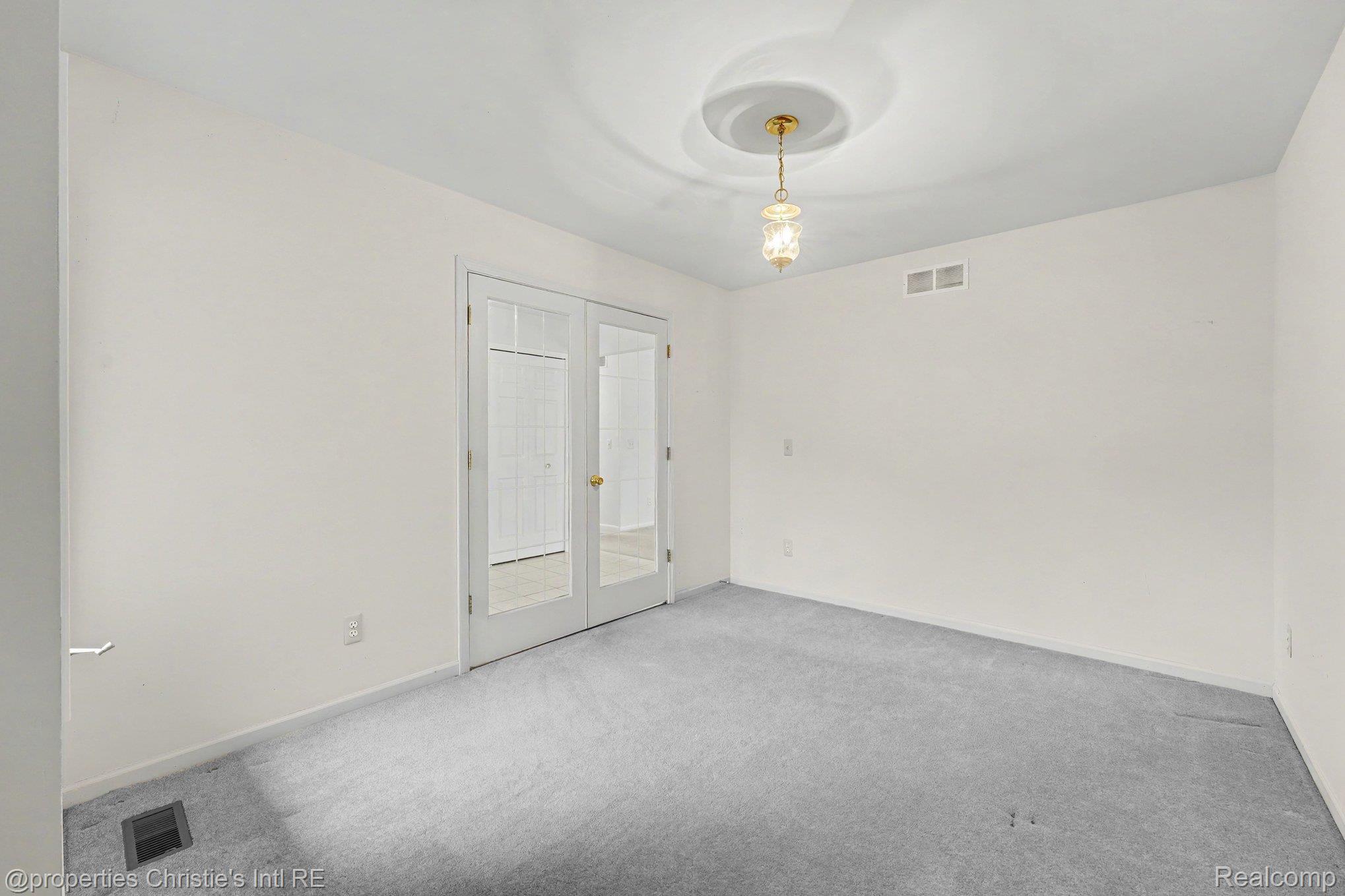 49316 Deerfield Park
