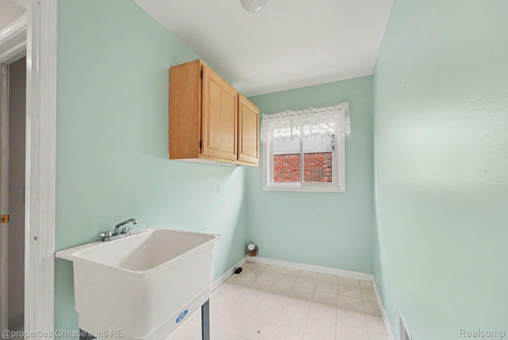 49316 Deerfield Park