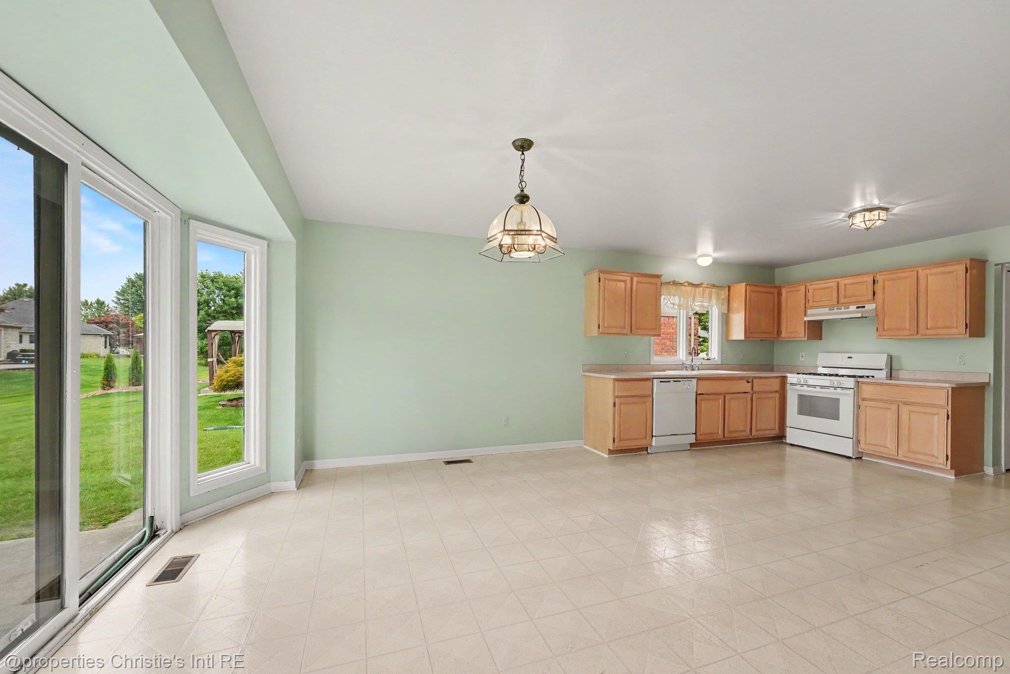 49316 Deerfield Park