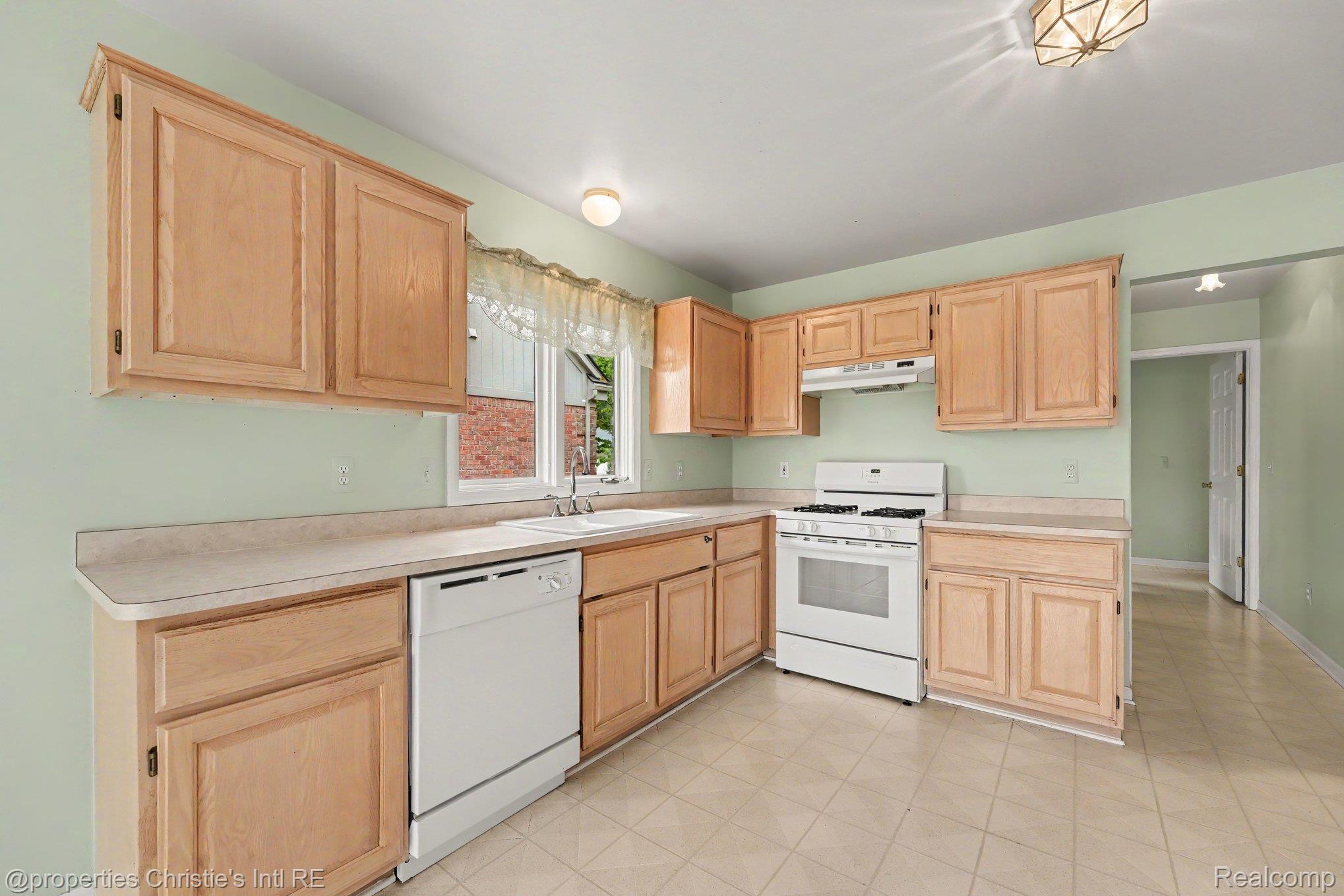 49316 Deerfield Park