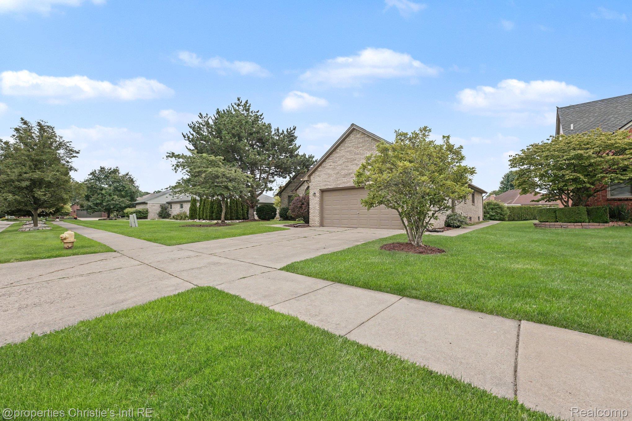 49316 Deerfield Park
