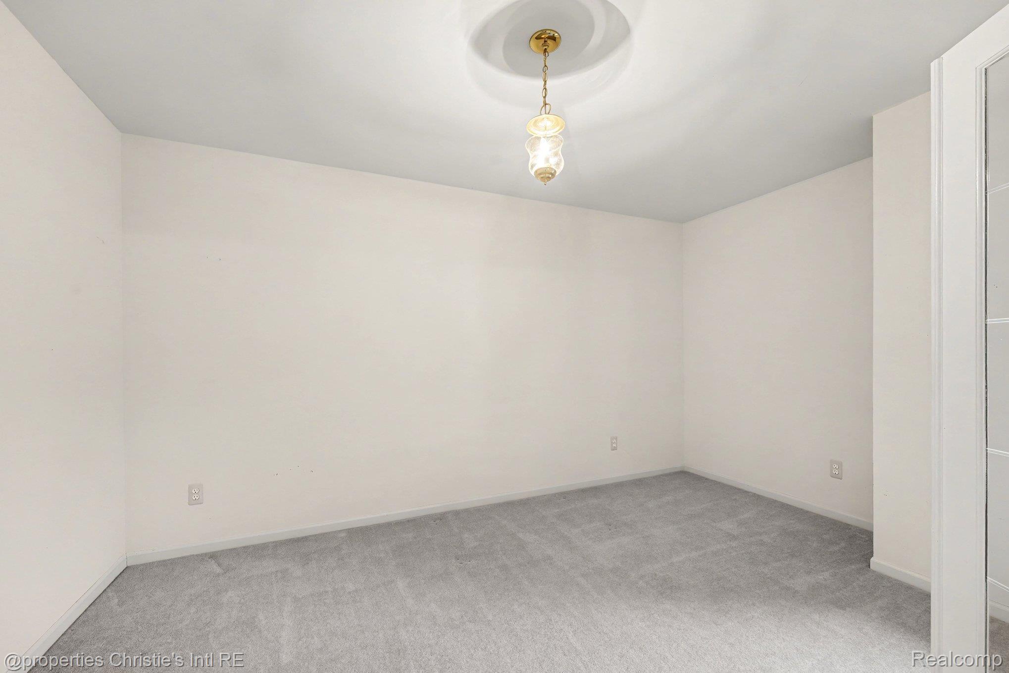 49316 Deerfield Park
