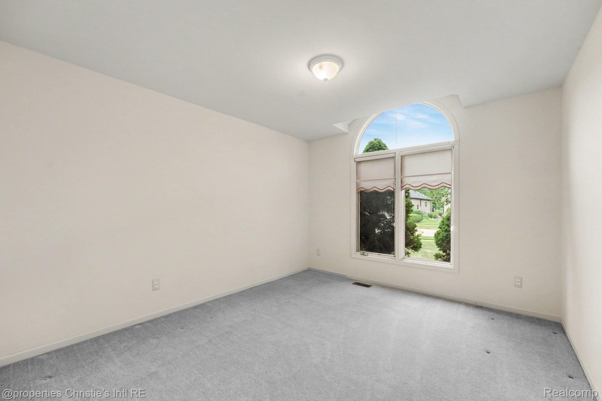 49316 Deerfield Park