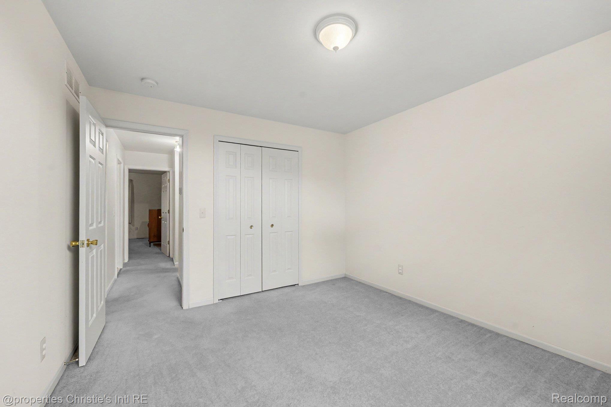 49316 Deerfield Park