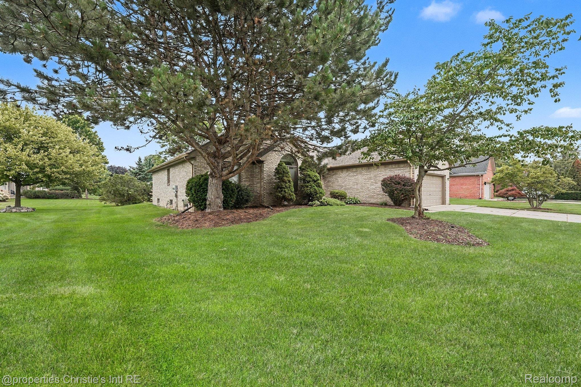49316 Deerfield Park