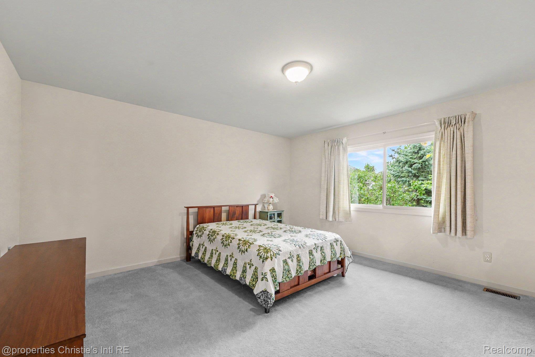 49316 Deerfield Park