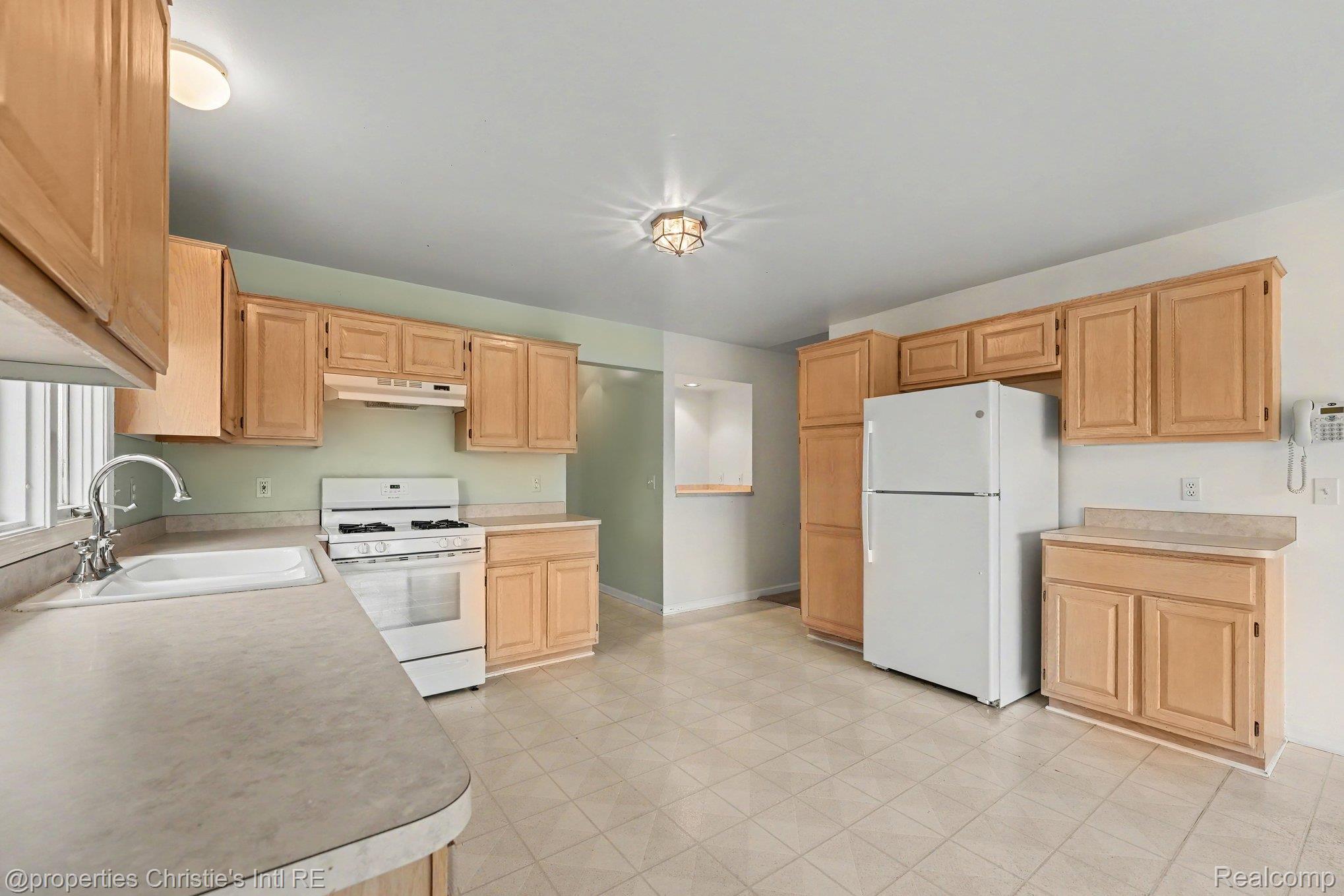 49316 Deerfield Park