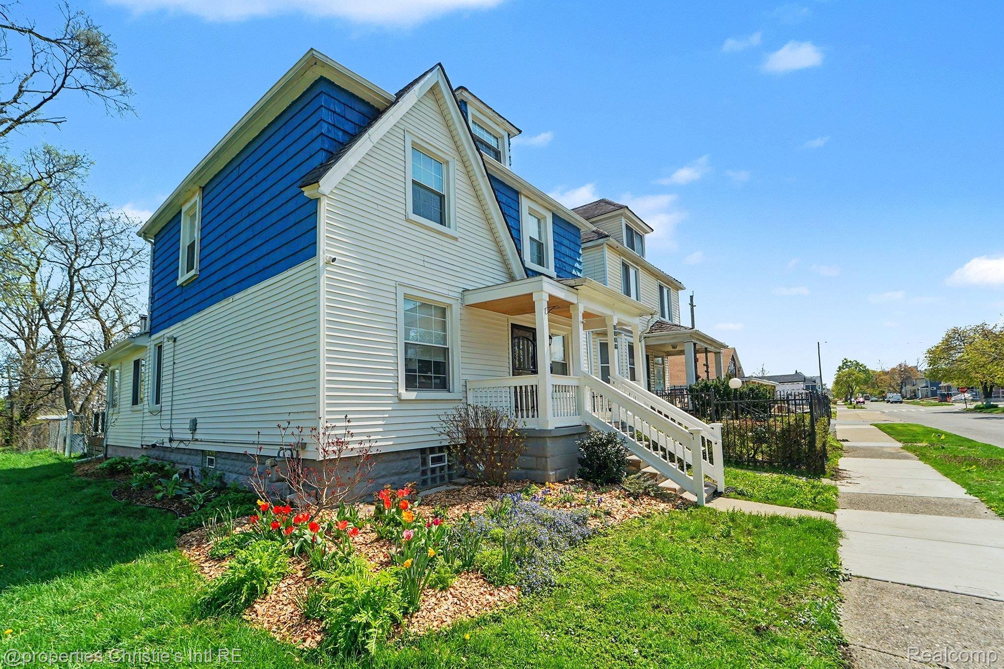 2144 Fischer Street