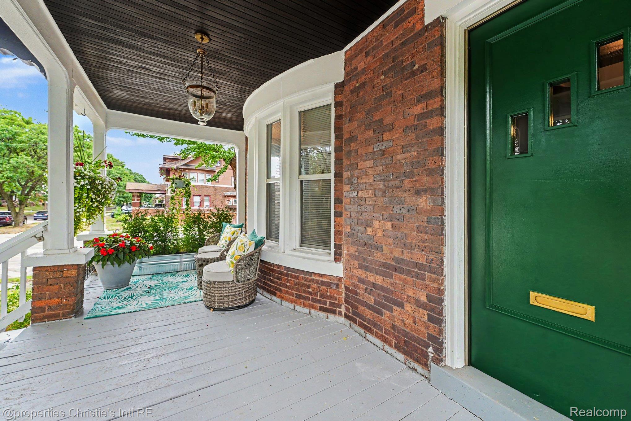 605 ATKINSON Street