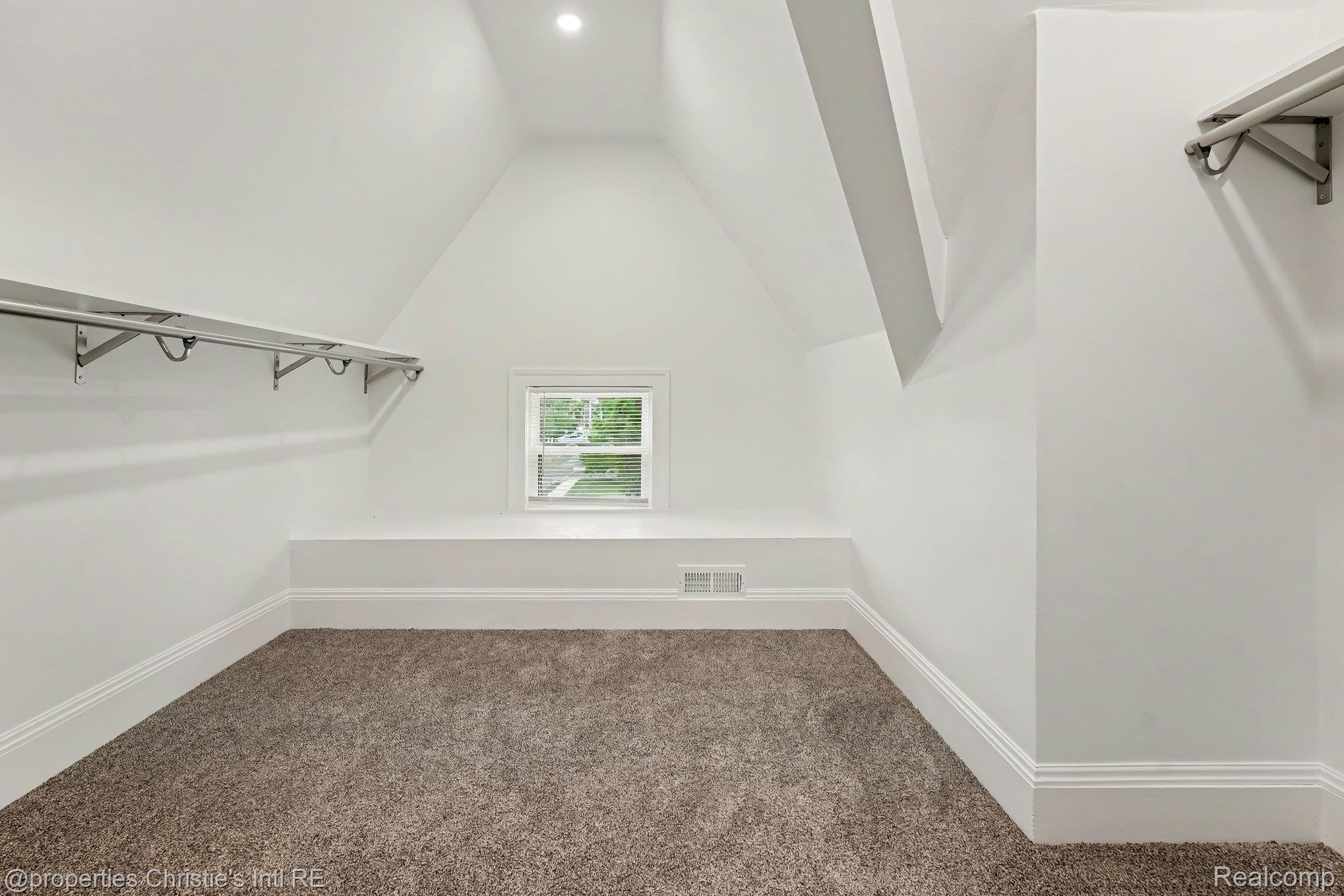 605 ATKINSON Street