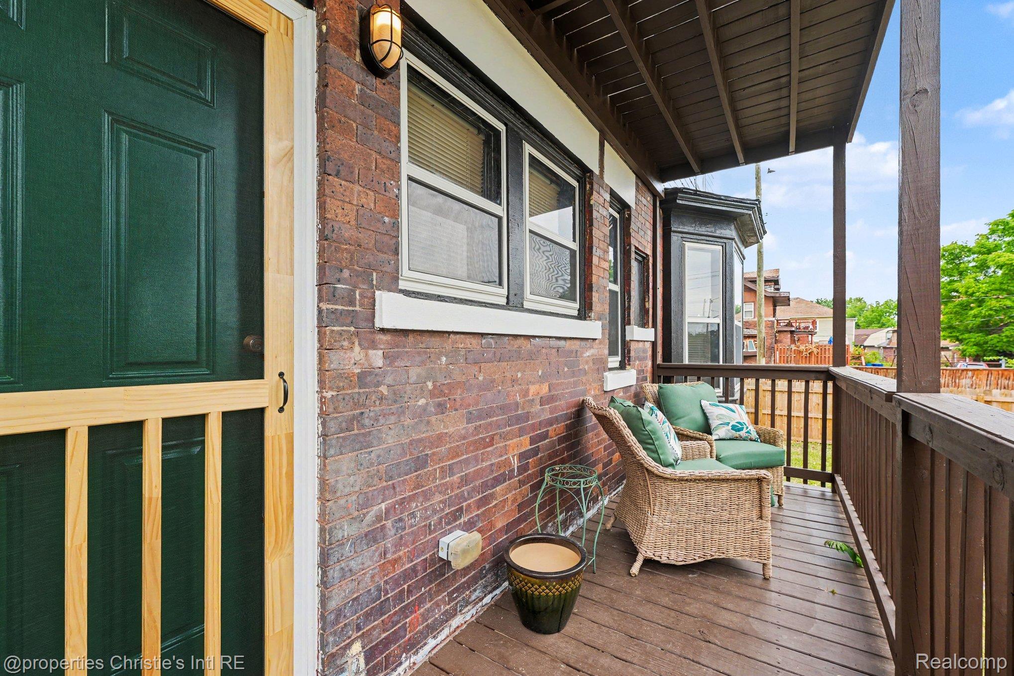 605 ATKINSON Street