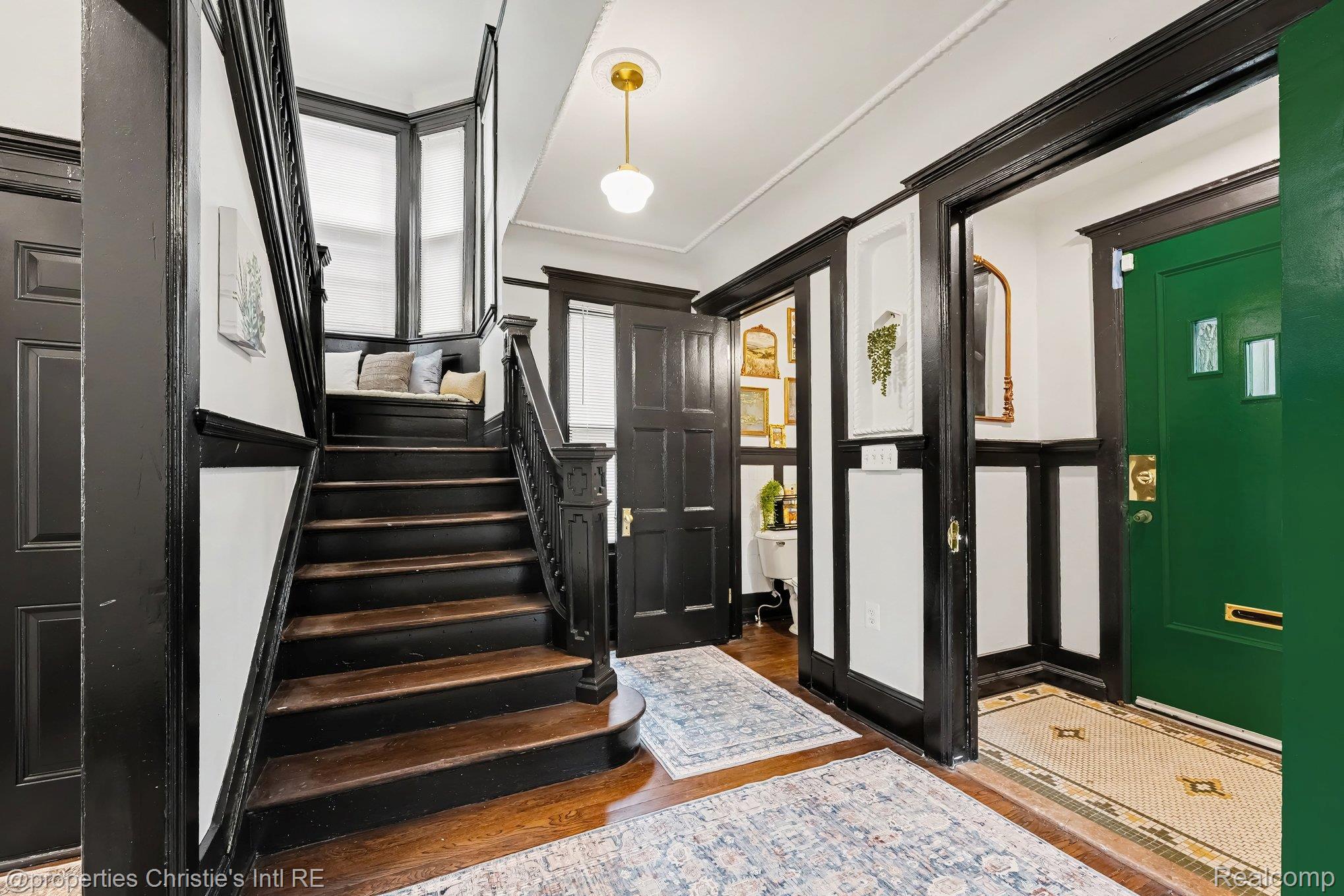 605 ATKINSON Street