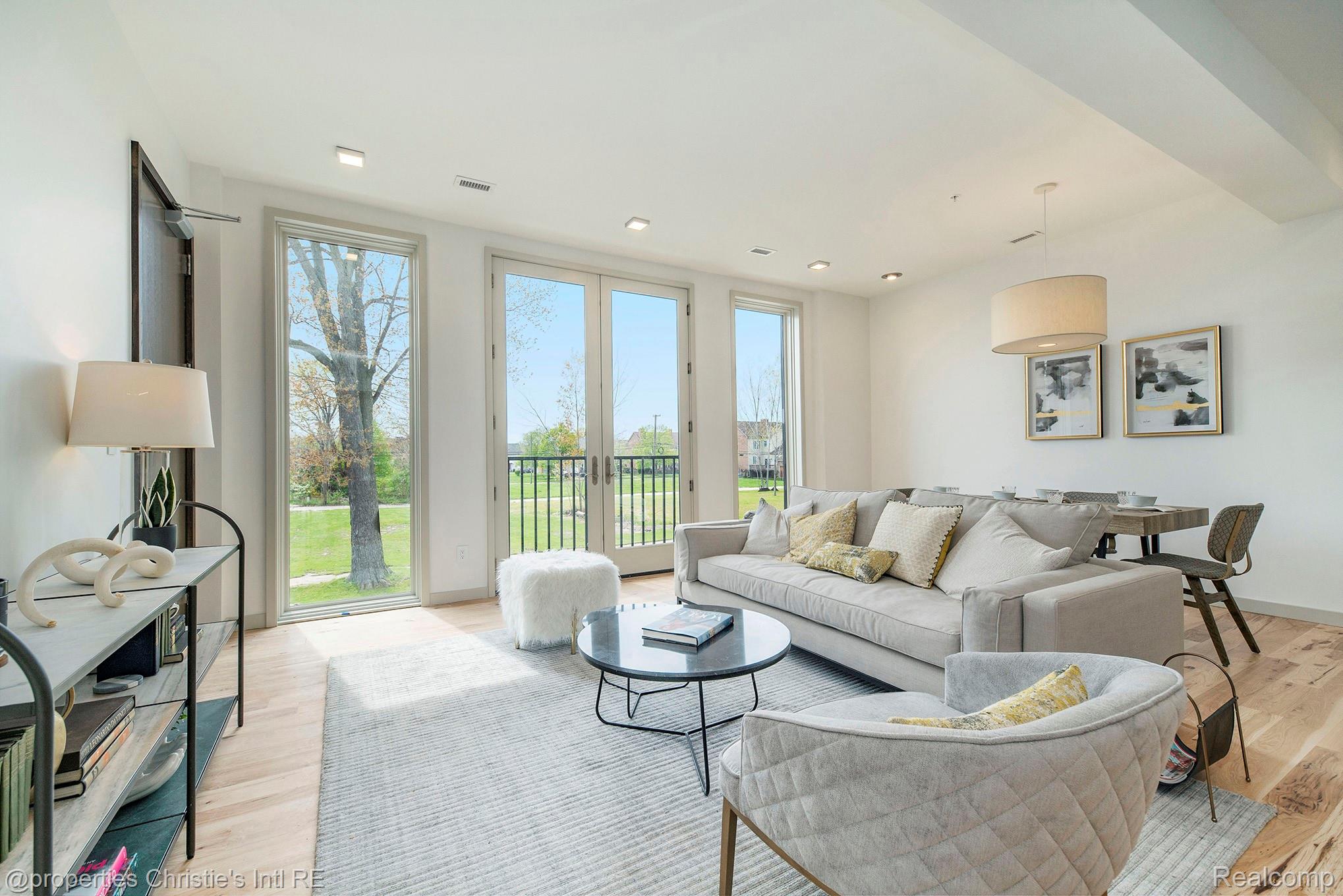 1450 Townsend Street Unit: 9